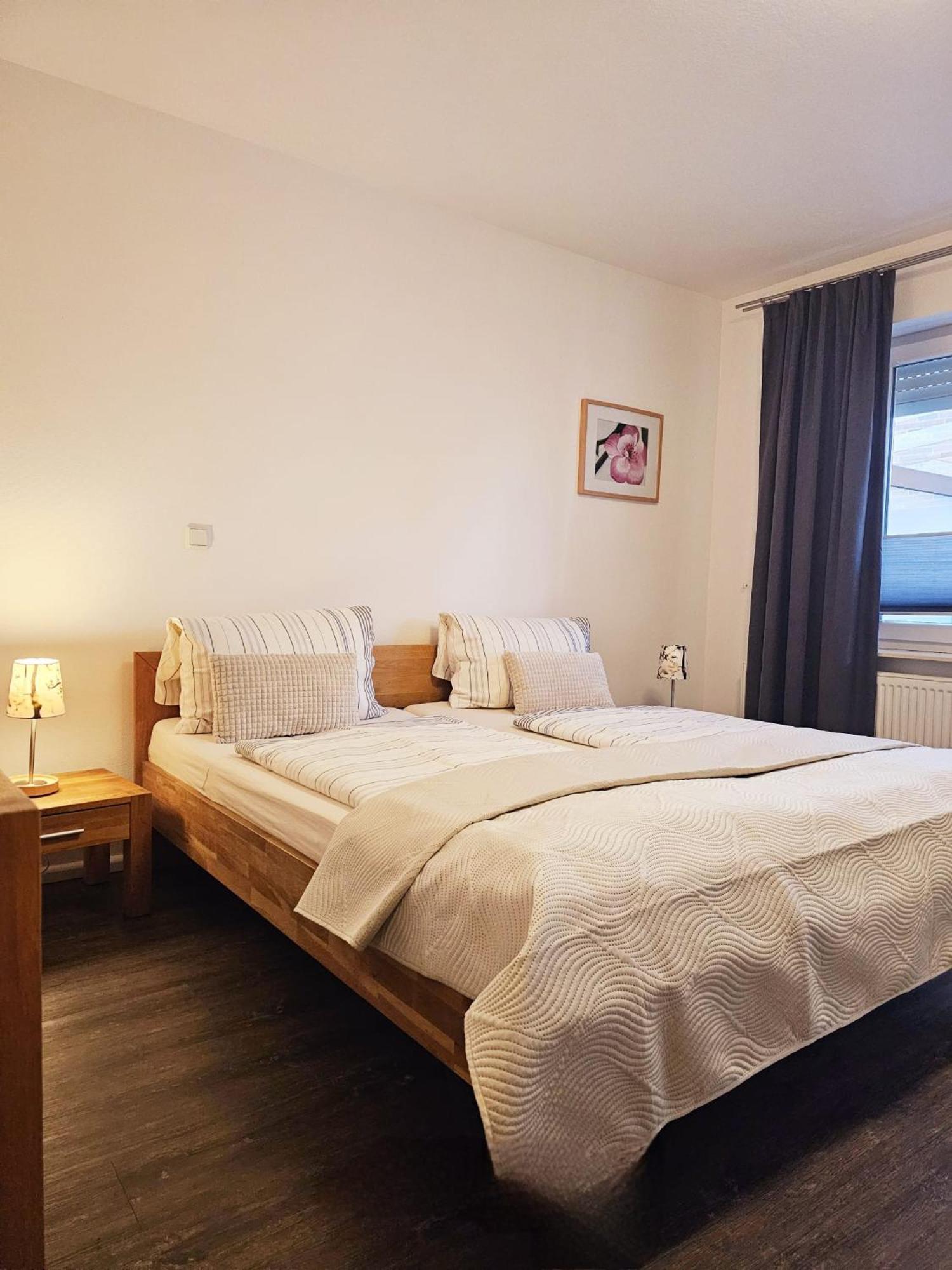 Pension Mondlicht Norddeich Норден Екстер'єр фото